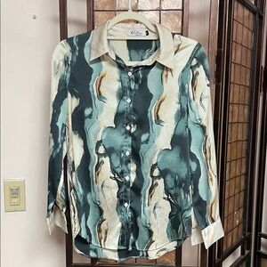 Chic Button Down Shirt in Teal and Cream